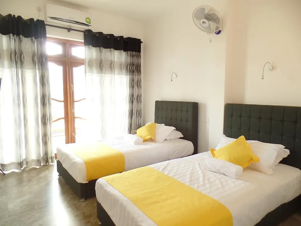 Kandyan Bluestar Villa 2*, קנדי סרי לנקה