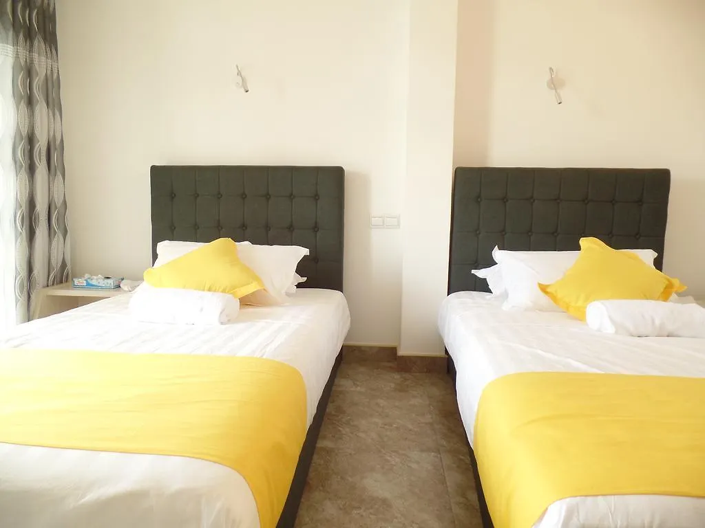 ** מלון Kandyan Bluestar Villa סרי לנקה