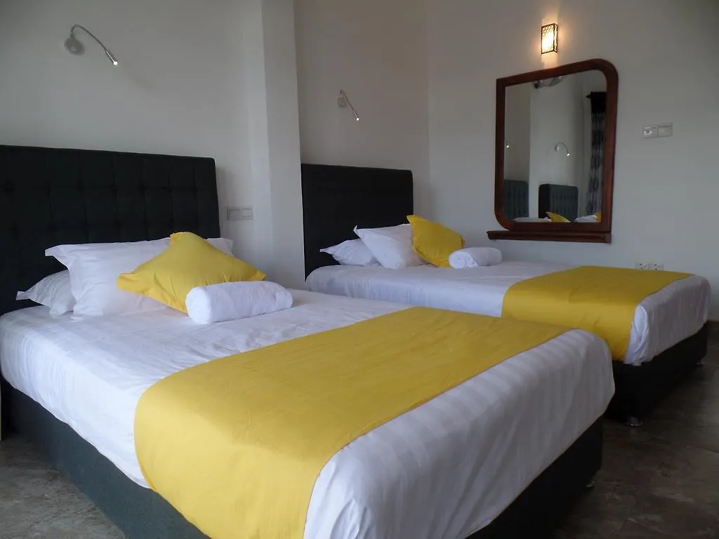 Kandyan Bluestar Villa קנדי
