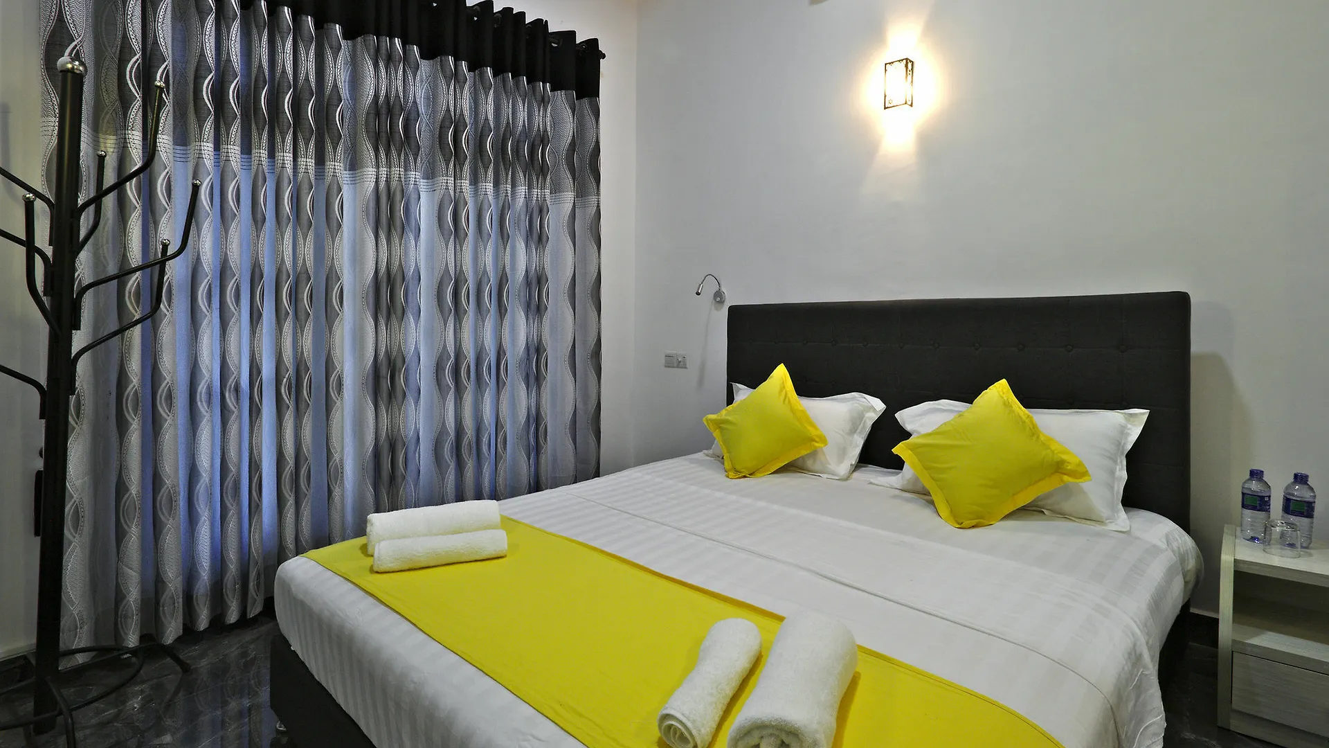 מלון Kandyan Bluestar Villa