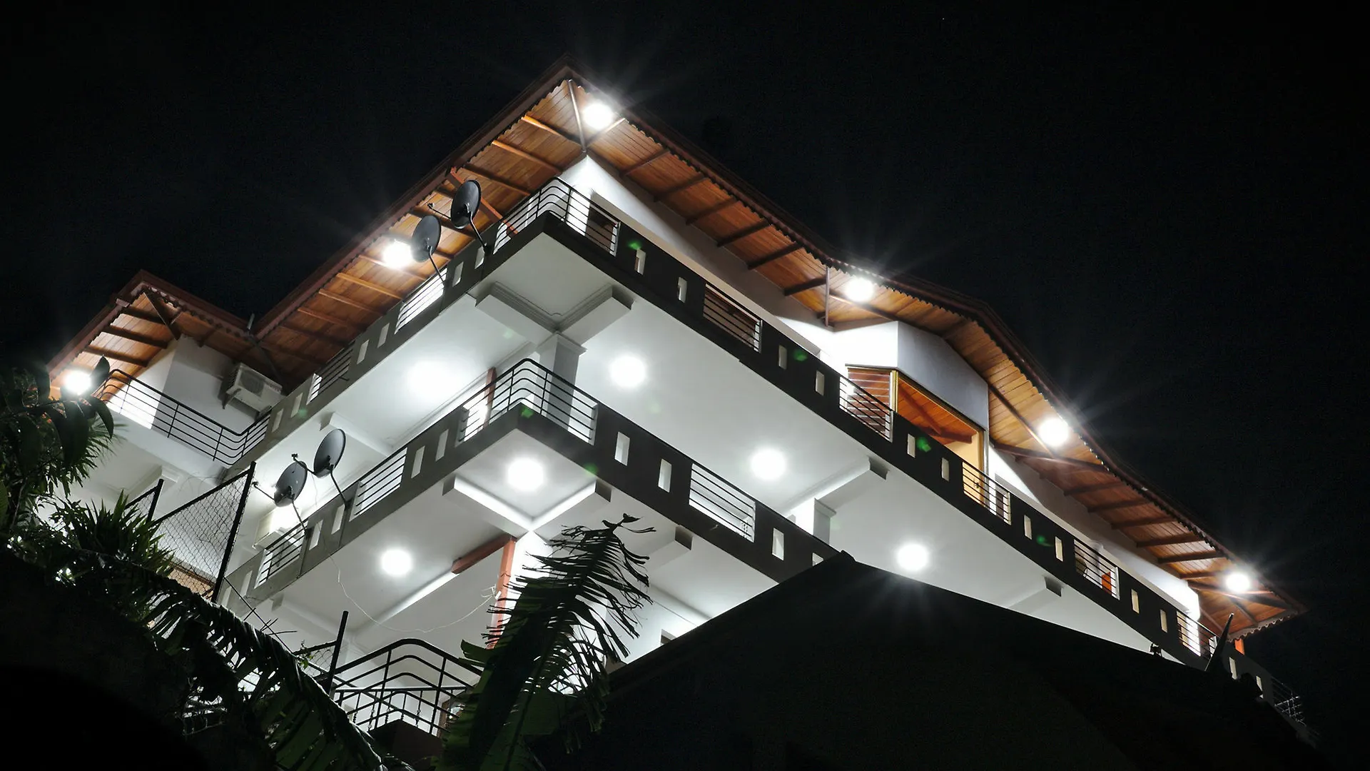 Kandyan Bluestar Villa מלון