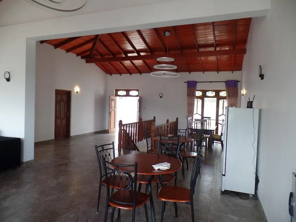 Kandyan Bluestar Villa Otel Kandy