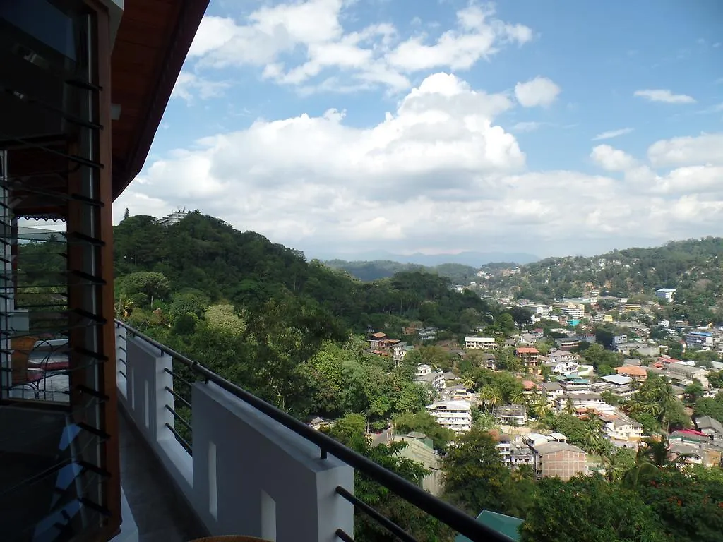 Kandyan Bluestar Villa 2*, Kandy Sri Lanka