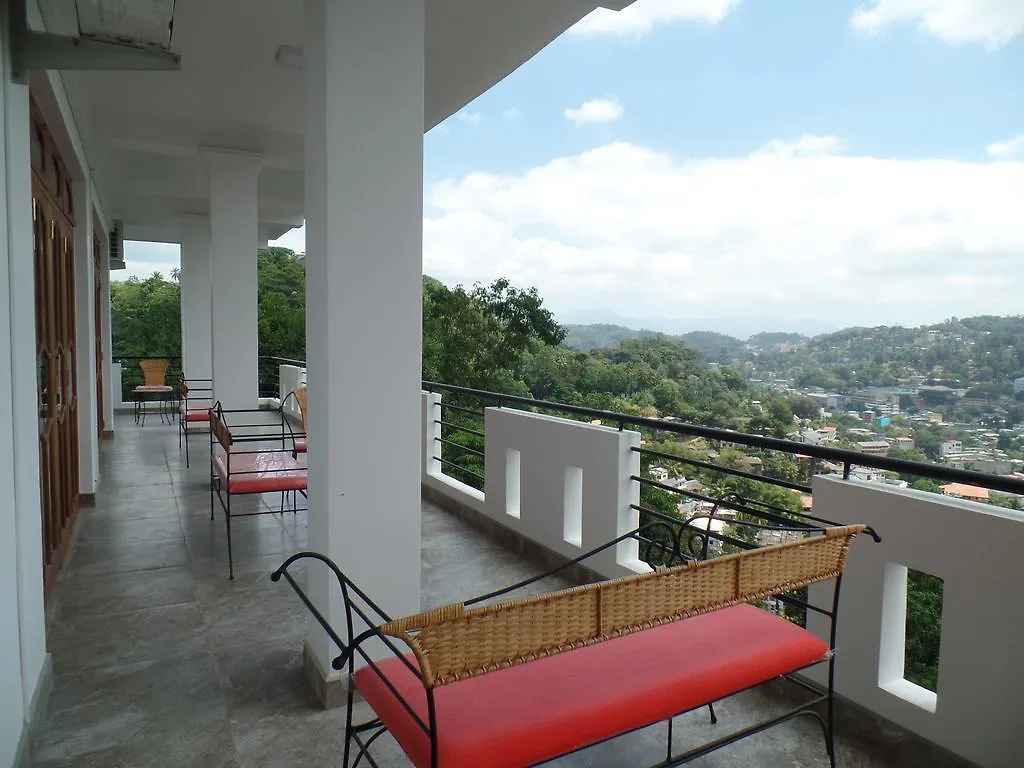 Otel Kandyan Bluestar Villa